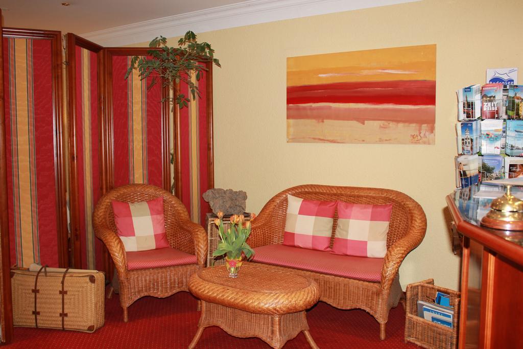 Hotel Garni Wiestor Uberlingen Extérieur photo