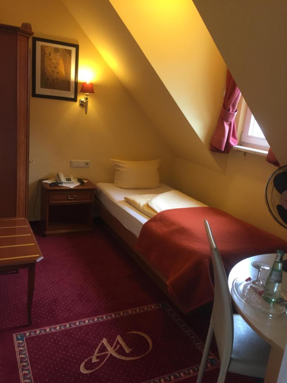 Hotel Garni Wiestor Uberlingen Extérieur photo